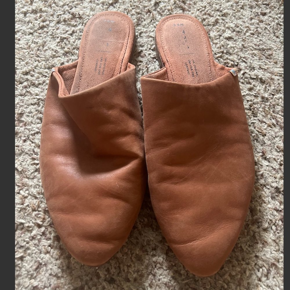 TOMS Slip On Shoes